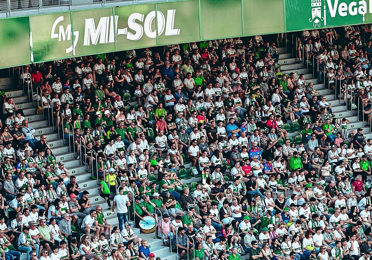 El encuentro entre el Elche CF y el Real Madrid CF se disputará el domingo 23 de noviembre, a partir de las 21:00 horas, correspondiente a la jornada 13 de LaLiga EA Sports.