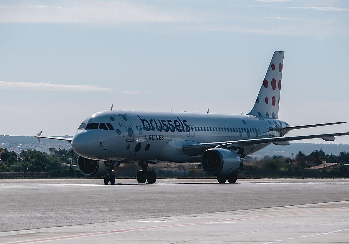 Avión de Air Brussels, del Grupo Lufthansa.