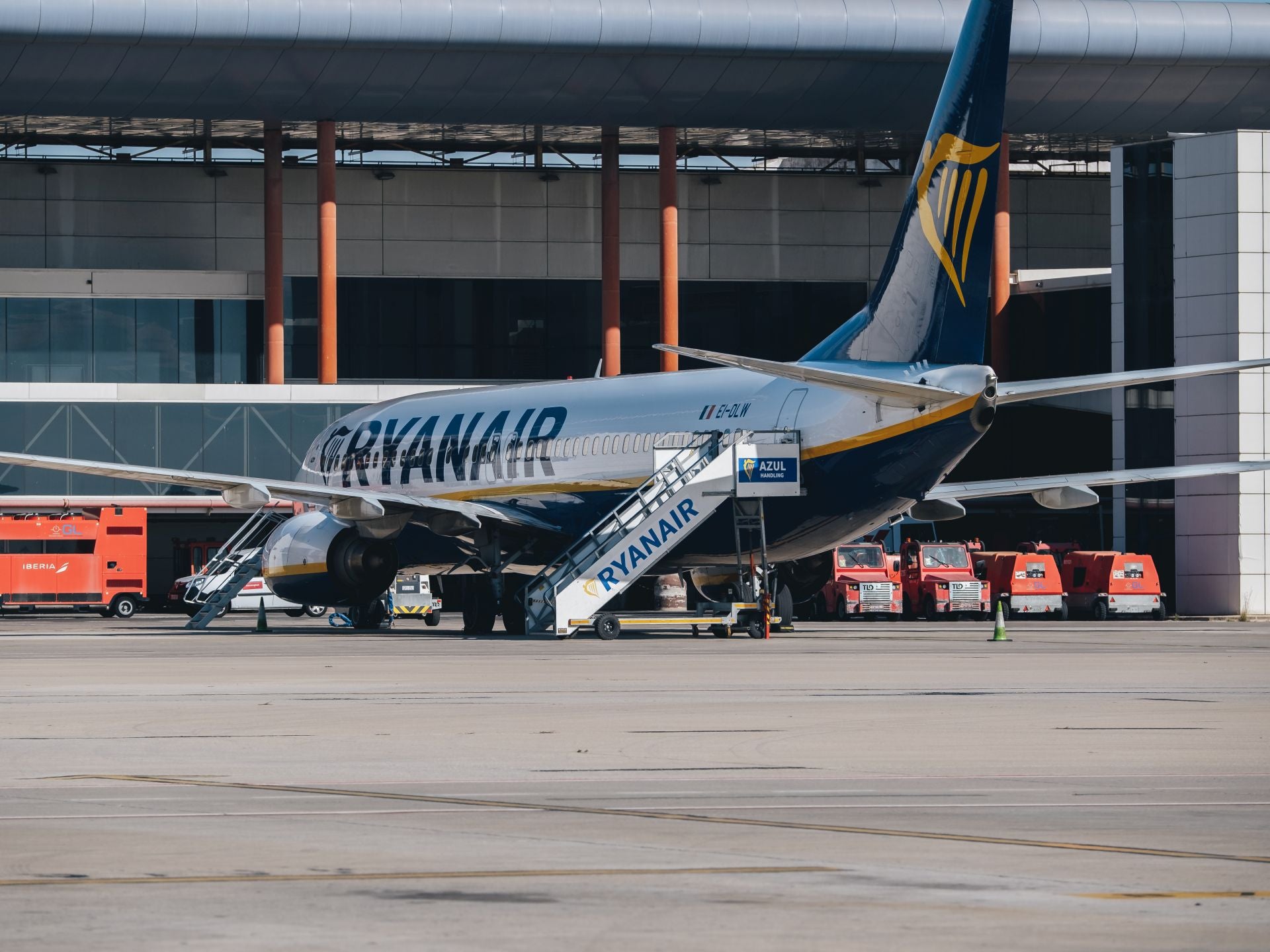 Ryanair aircraft at Alicante-Elche Airport.