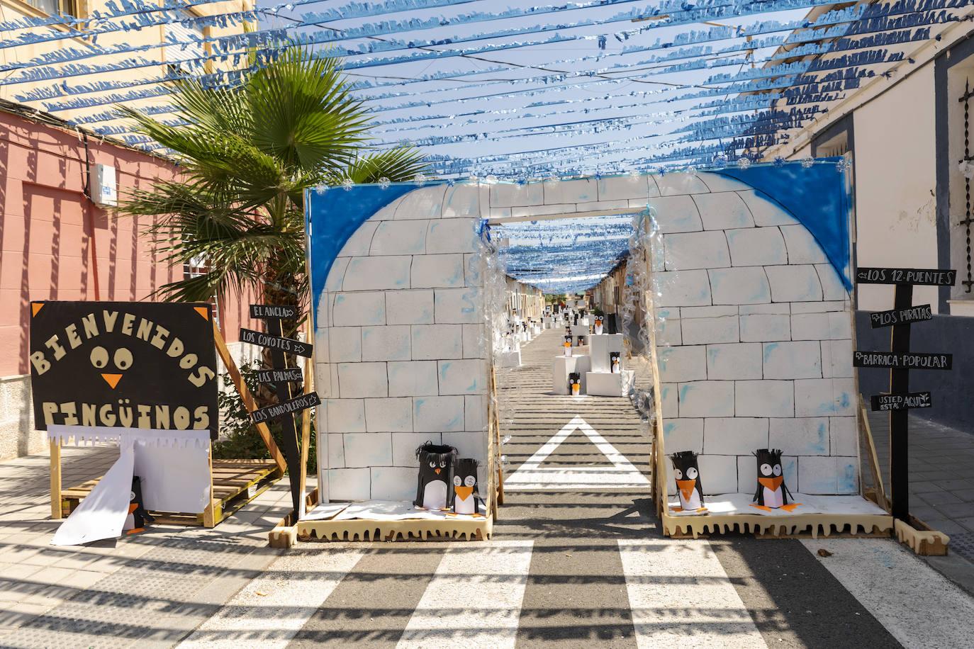 Calle decorada en las fiestas de San Gabriel.