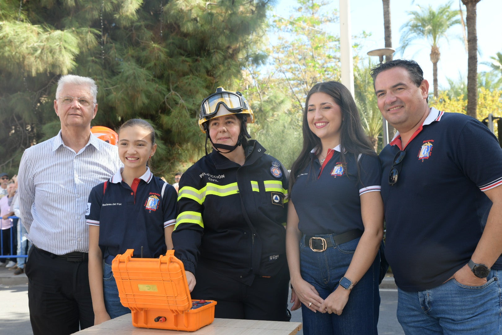 Mascletà de las Hogueras: el rugido de la bestia ensordece la plaza de España de Alicante