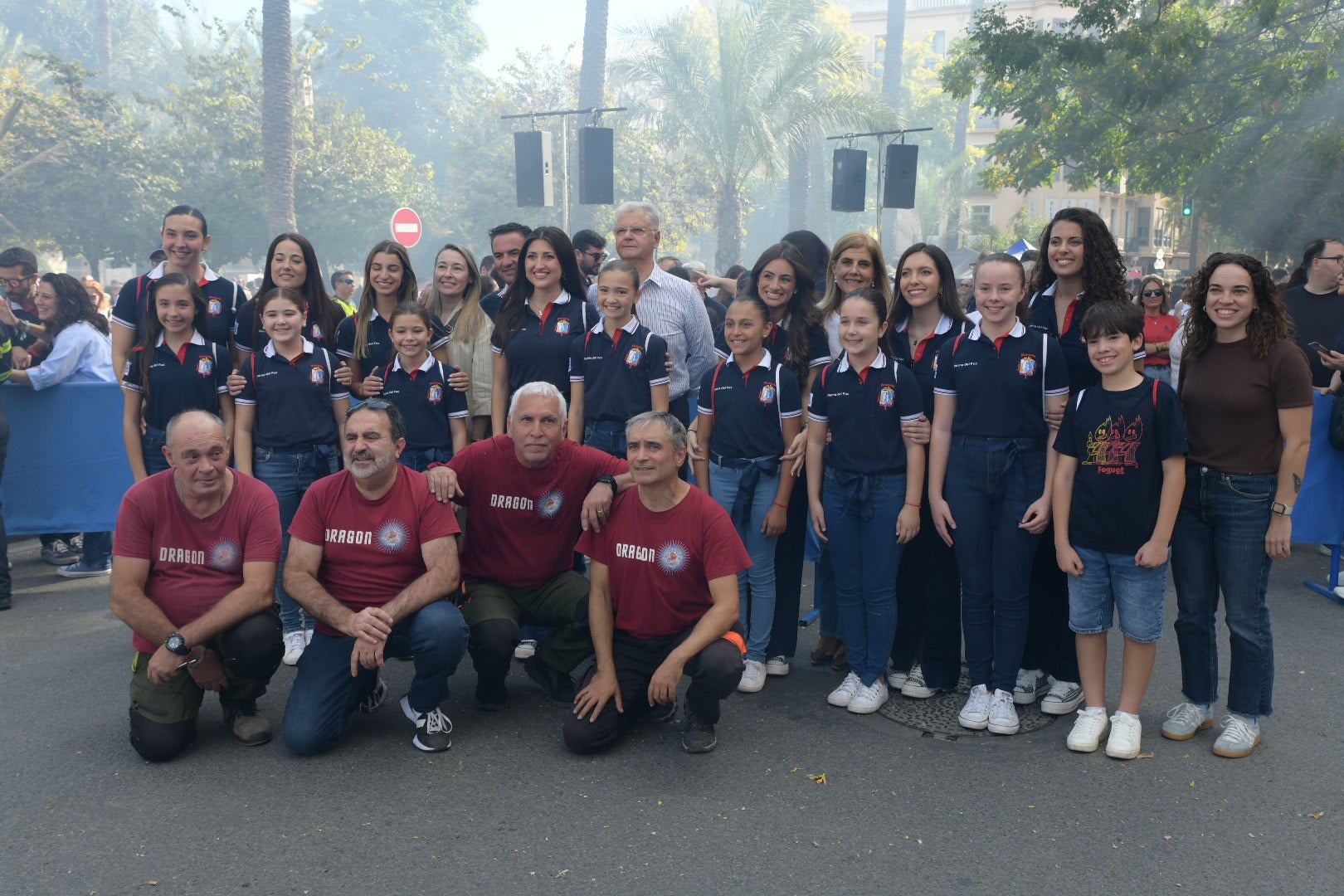 Mascletà de las Hogueras: el rugido de la bestia ensordece la plaza de España de Alicante
