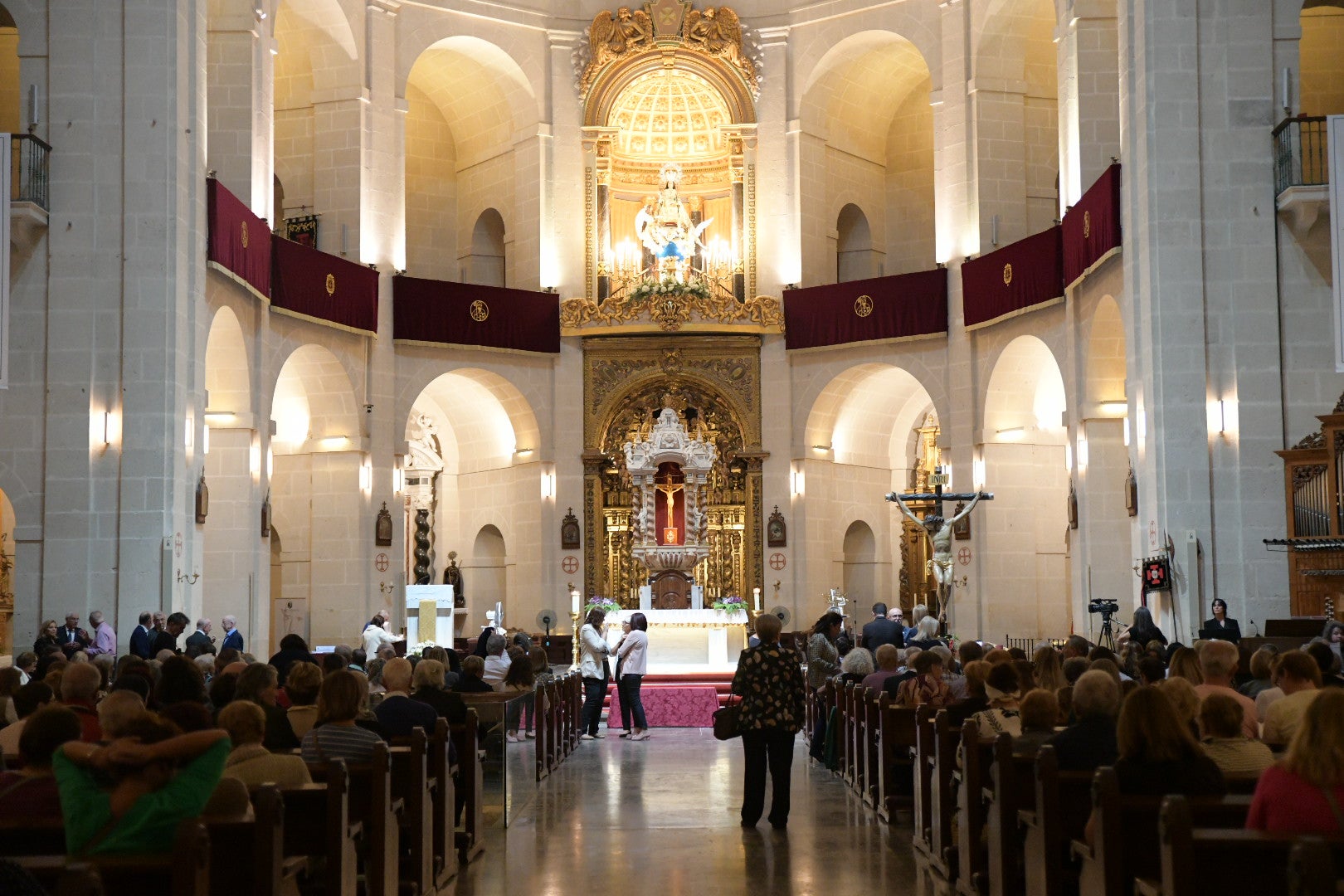 Los restos del médico Pedro Herrero ya reposan en la Capilla de la Buena Muerte de Alicante