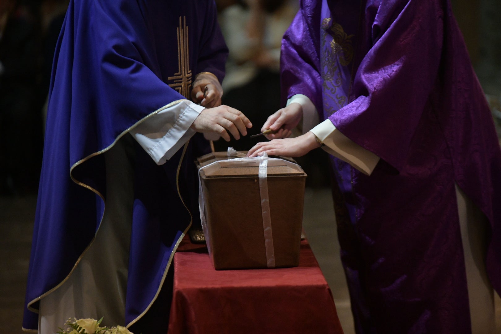 Los restos del médico Pedro Herrero ya reposan en la Capilla de la Buena Muerte de Alicante