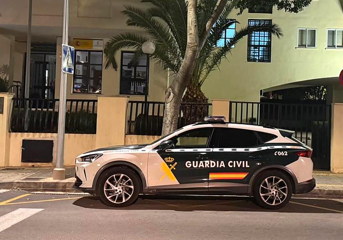 A Civil Guard vehicle.