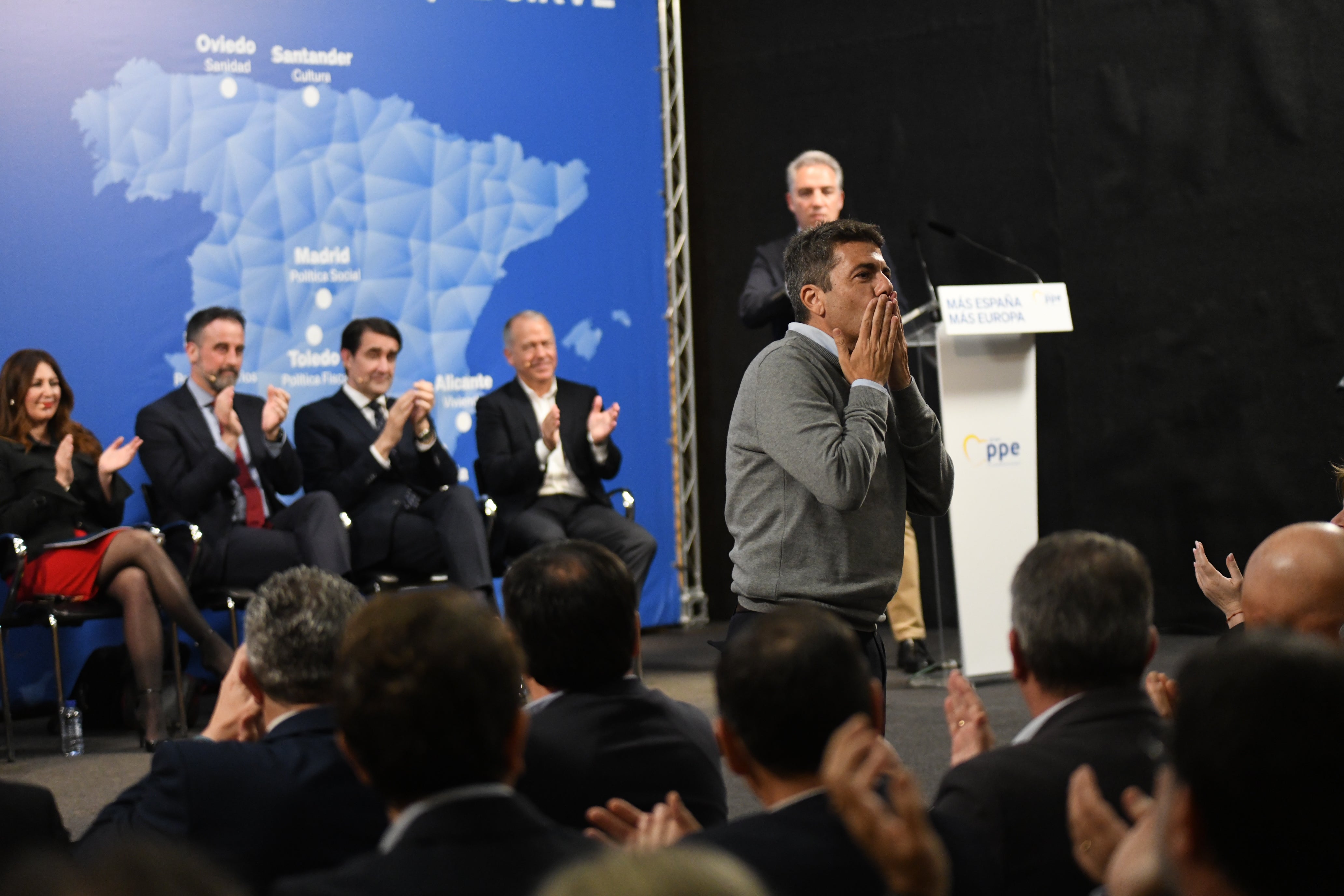 Una brillante carrera política arrasada en una sola tarde