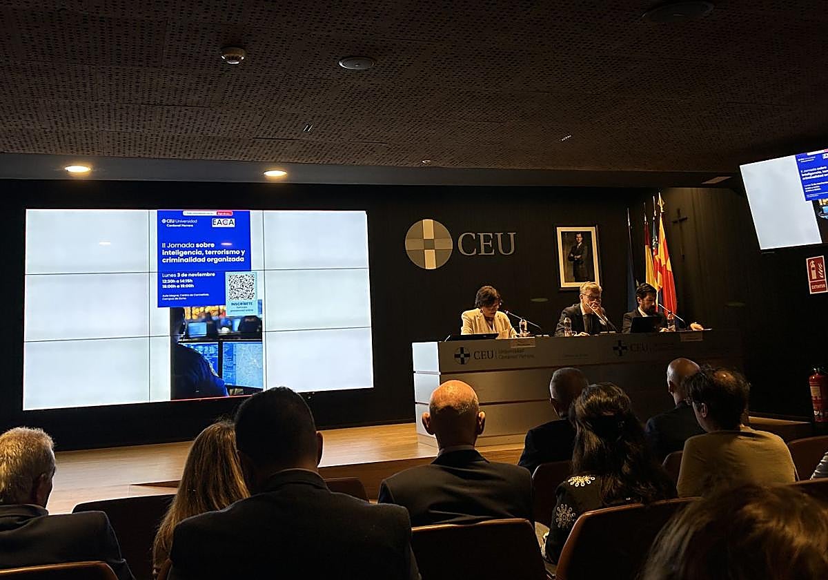 Inauguration of the Second Conference on Intelligence, Terrorism, and Organised Crime at CEU in Elche.