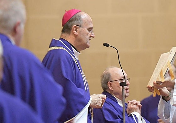 El obispo Munilla durante una misa el domingo.
