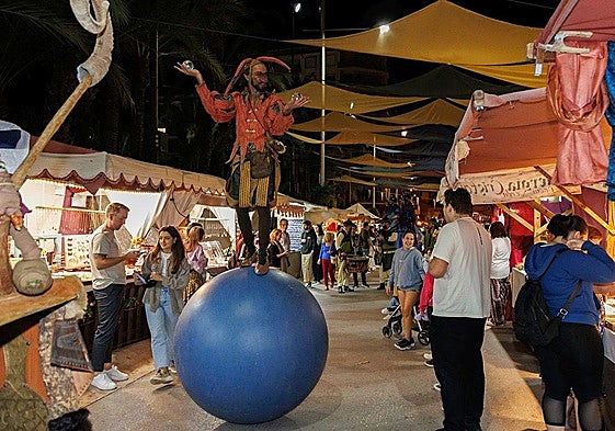 La 'Nit Màgica' de Xarxa Teatre volverá a llenar Elche de fuego, ritmo y emoción este fin de semana.