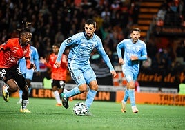 Mehdi Puch controla el balón durante un partido con el Ajaccio.