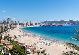 Imagen de la playa de Poniente de Benidorm durante el pasado mes de octubre