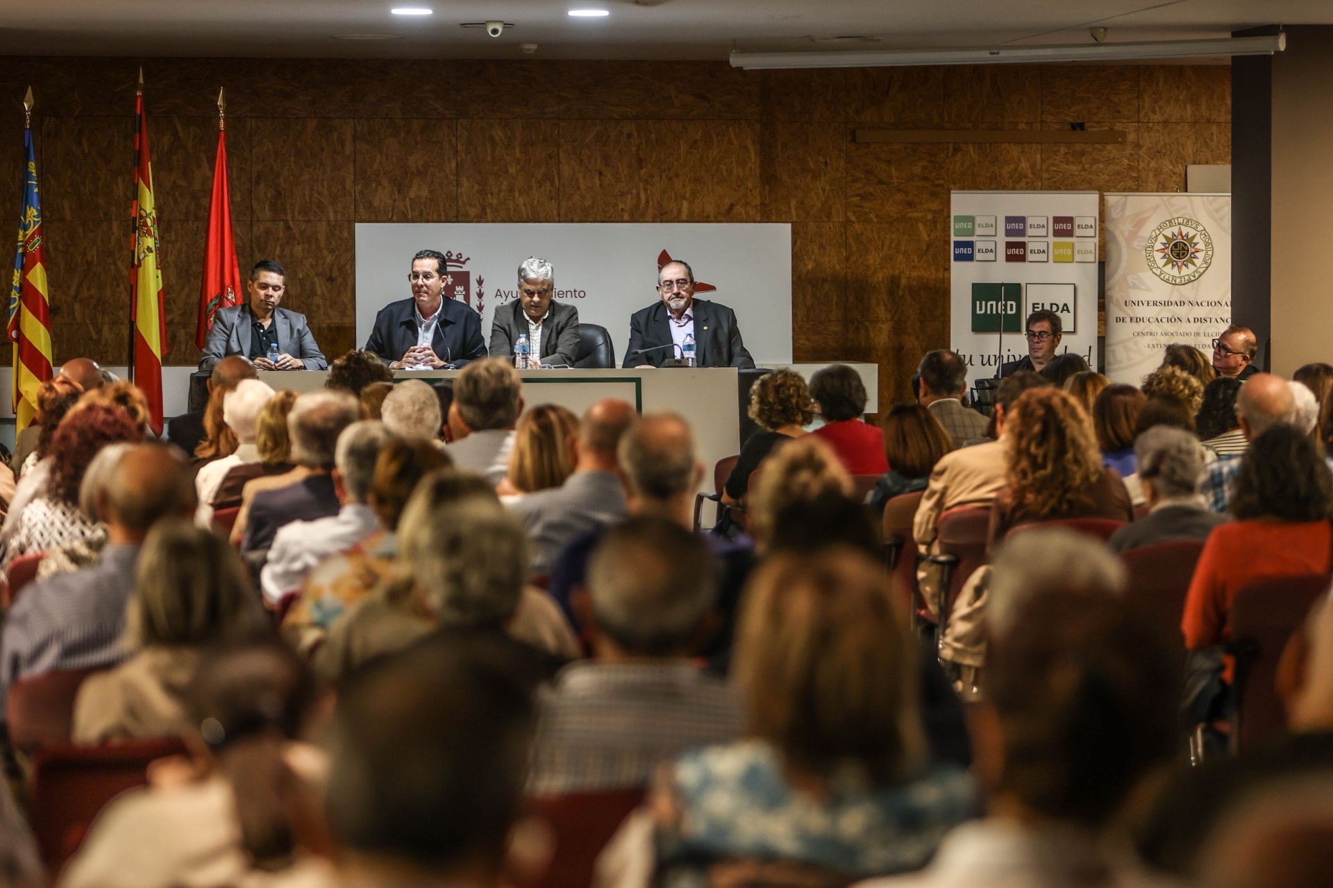 La UNED de Elda celebra un récord histórico con más de mil estudiantes en sus programas formativos.