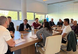 Gobierno municipal y sindicatos firman un acuerdo histórico para implantar la carrera profesional en el Ayuntamiento de Elche.