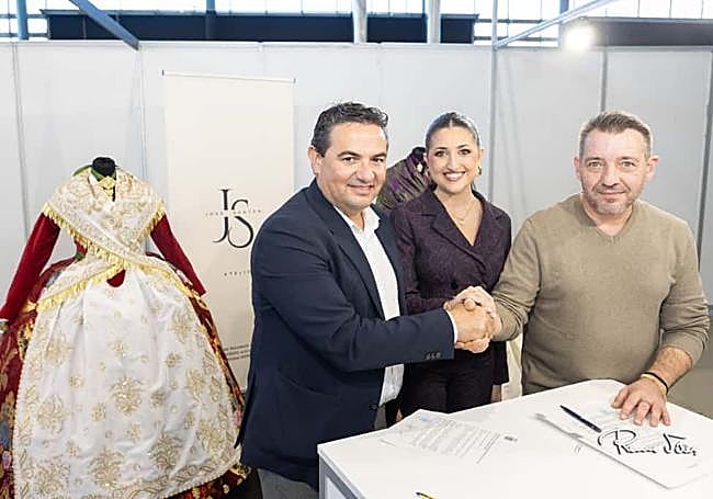 José Santón, indumentarista de la bellea del foc 2026.