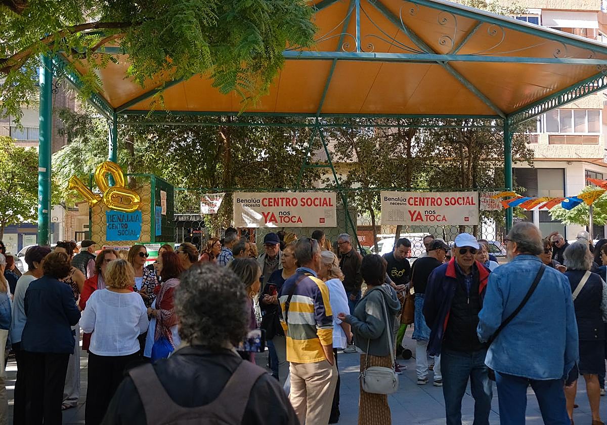 Imagen principal - Los vecinos de Benalúa no se rinden: 100 semanas exigiendo un centro social
