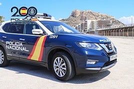 Un coche de la Policía Nacional de Alicante.