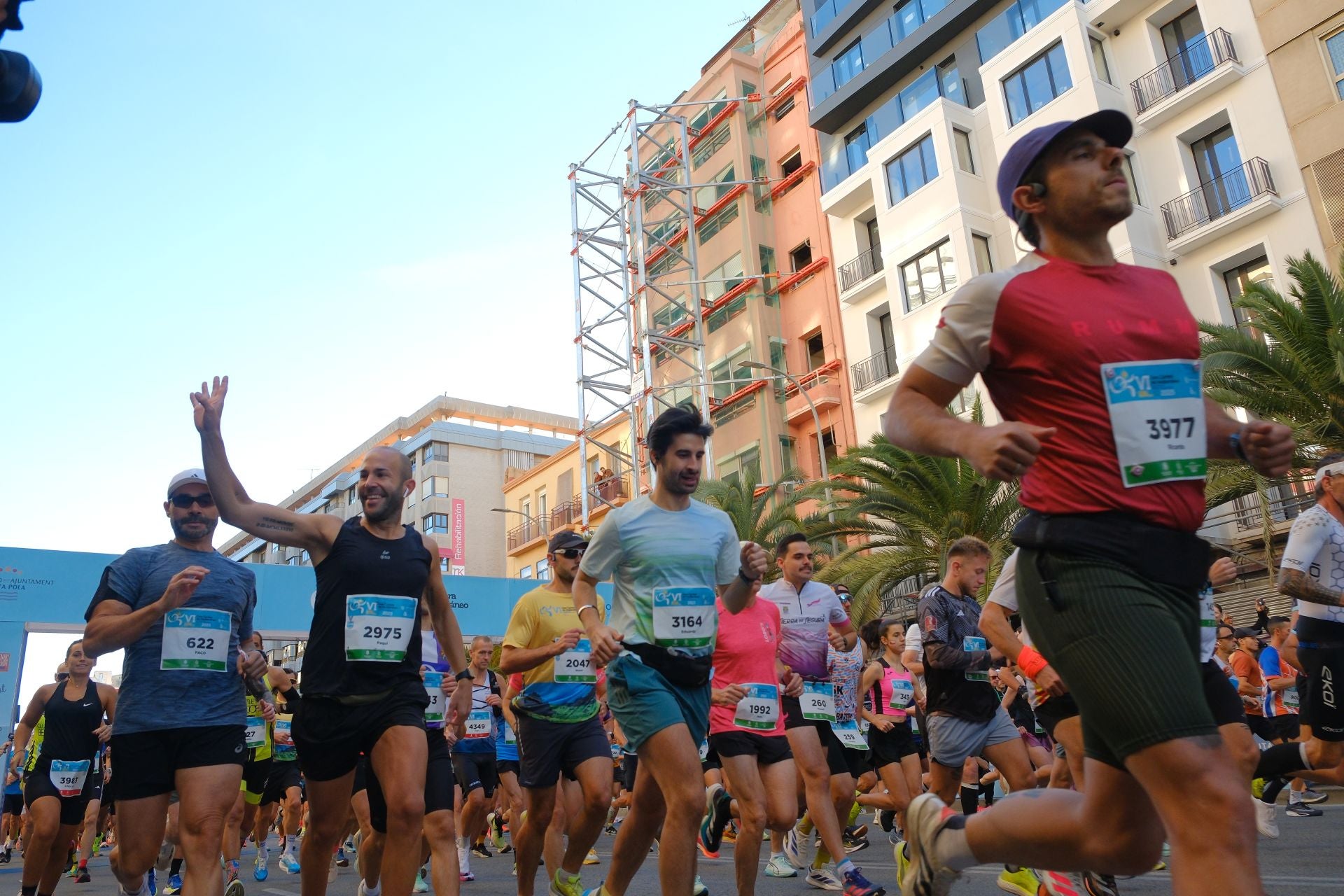 La Carrera del Mediterráneo reúne a 5.000 atletas y abre el mes del gran deporte en Alicante