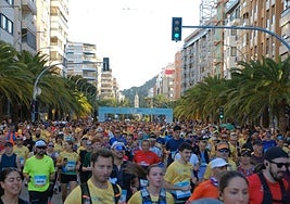 La Carrera del Mediterráneo reúne a 5.000 atletas y abre el mes del gran deporte en Alicante