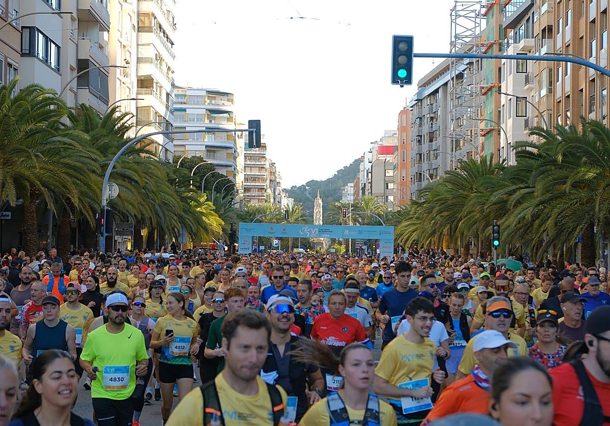 La Carrera del Mediterráneo reúne a 5.000 atletas y abre el mes del gran deporte en Alicante