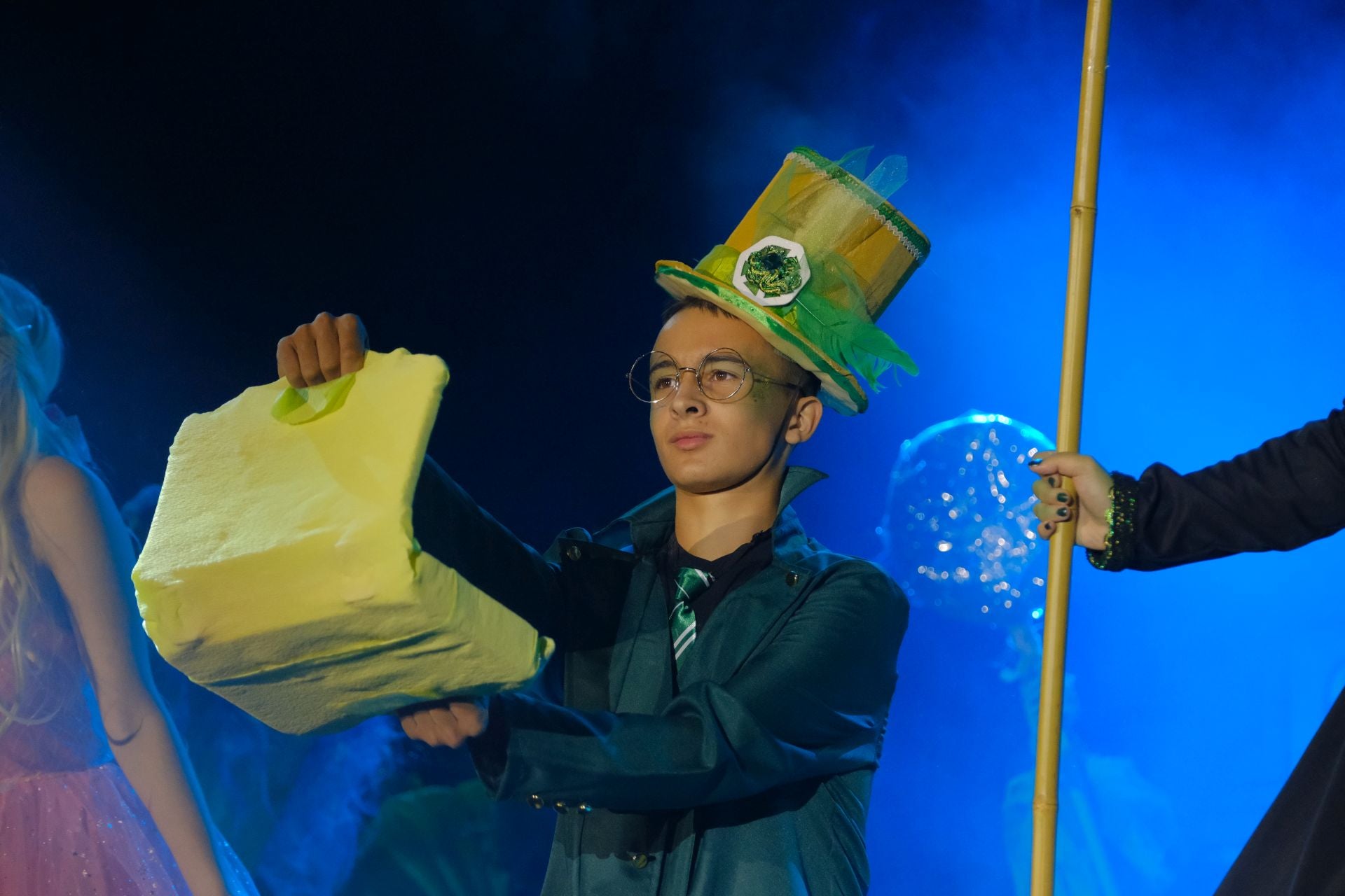 Las Hogueras se suben al escenario en la primera eliminatoria del certamen artístico