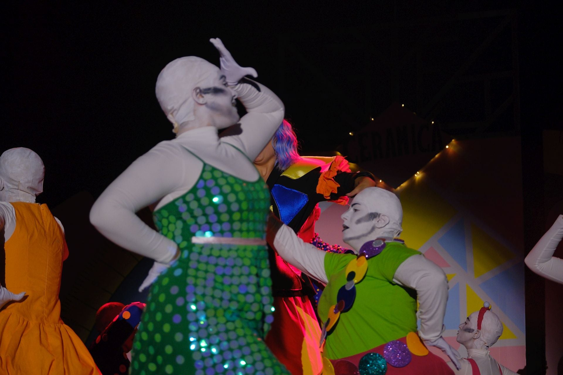 Las Hogueras se suben al escenario en la primera eliminatoria del certamen artístico