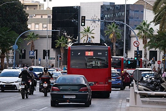 Tráfico en el centro de Alicante.