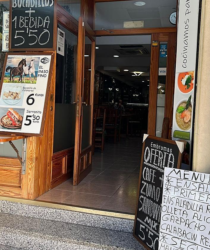 Imagen secundaria 2 - Several establishments in the Diputación area.