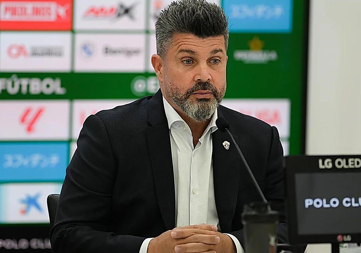 El propietario del Elche Christian Bragarnik.