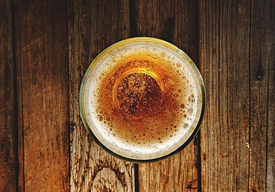 El alcoholismo es una de las adicciones más prevalentes a nivel mundial.