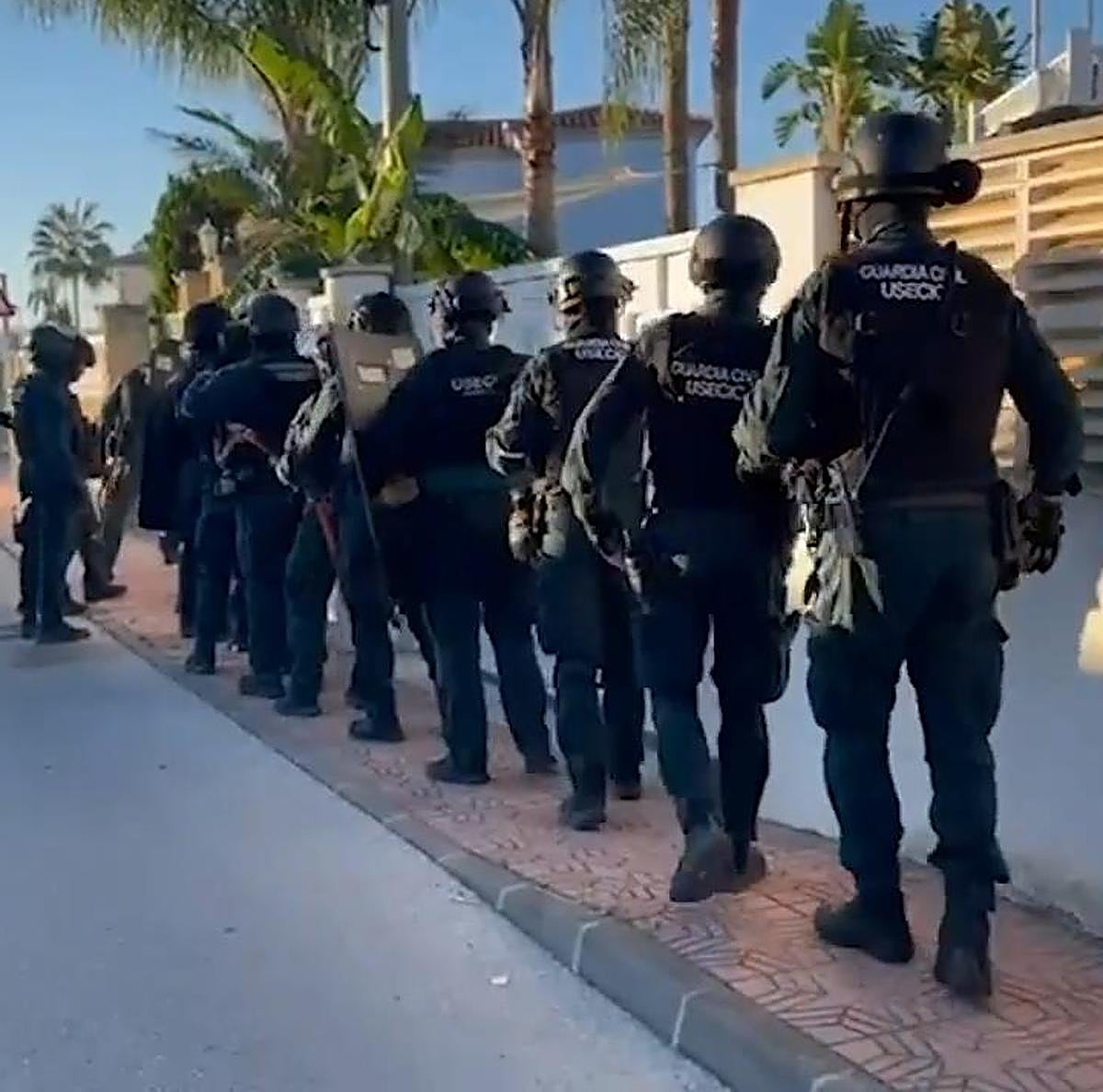 Imagen principal - Cae en la provincia de Alicante una red que explotaba sexualmente a mujeres captadas en Colombia