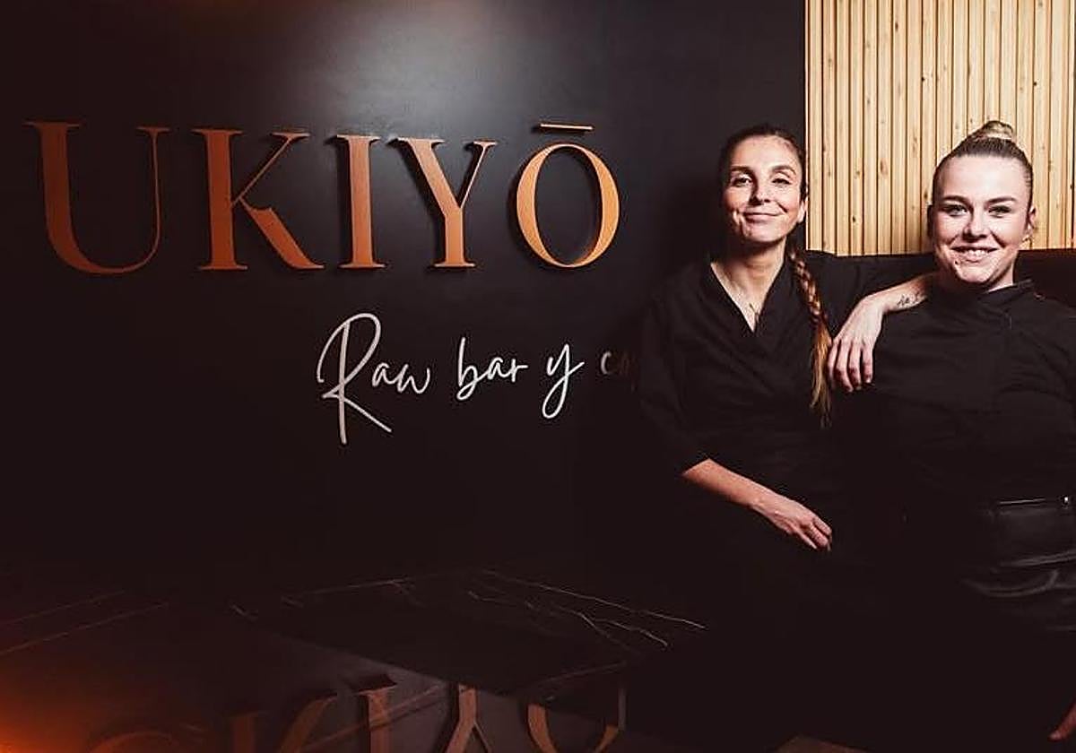 Andrea y Anais, en el Ukiyo del Mercado Central de Alicante.