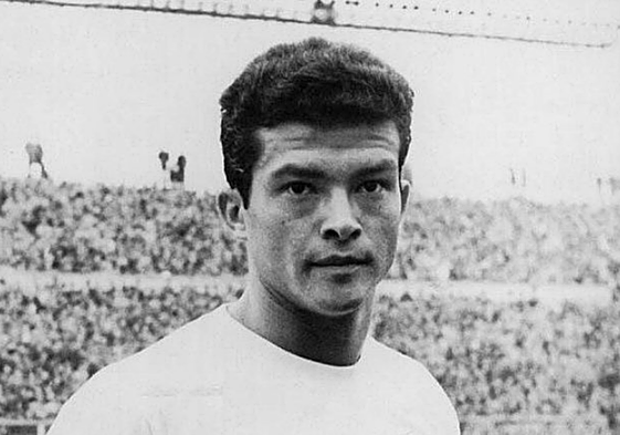 Juan Carlos Lezcano, durante su etapa como referente de la histórica delantera franjiverde.