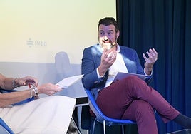 Mancebo siendo entrevistada por Concha Pastor, directora de TodoAlicante, en la sede de Casa Mediterráneo, emplazamiento donde ha tenido lugar el foro.