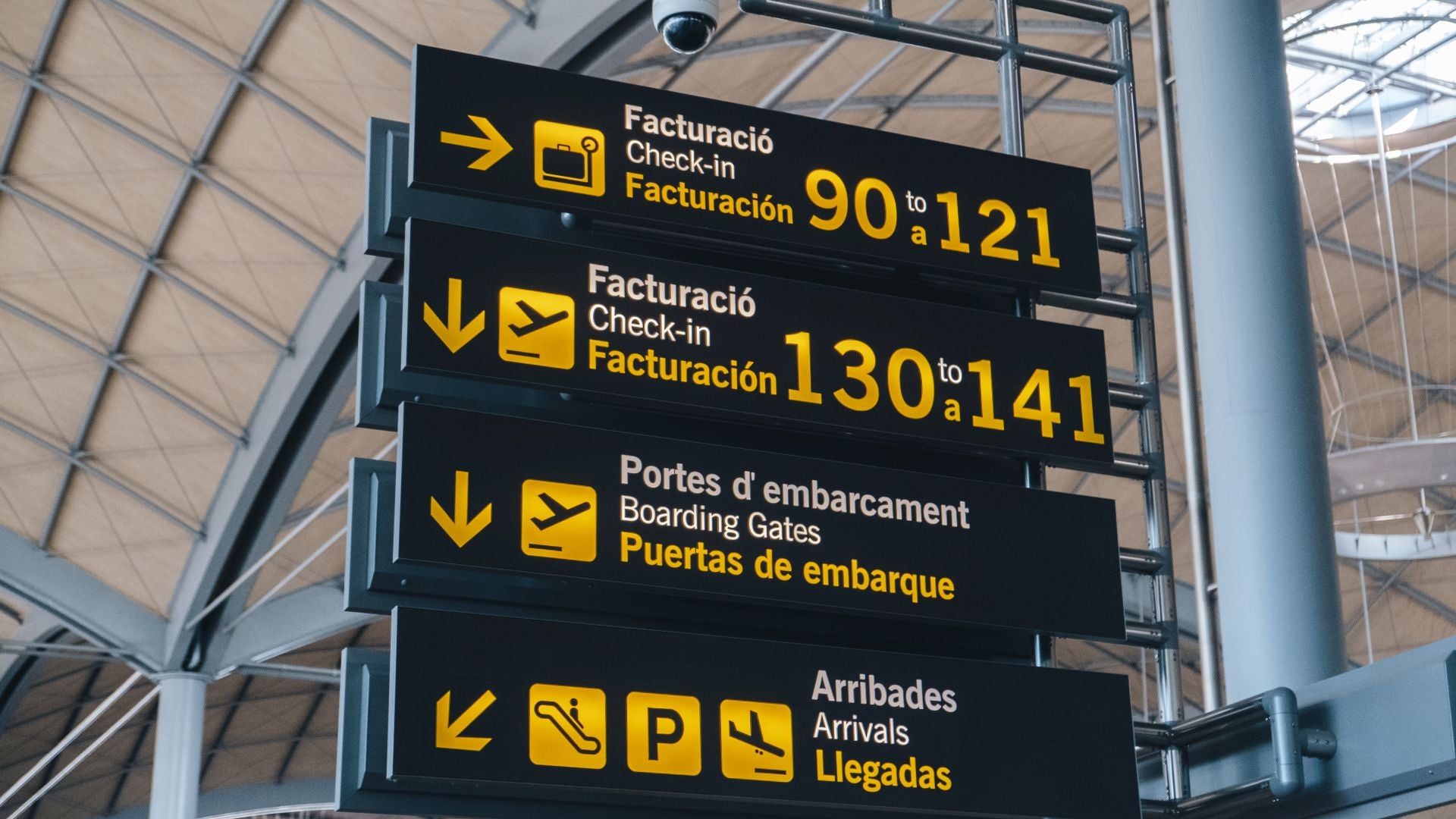 Alicante-Elche Airport terminal.