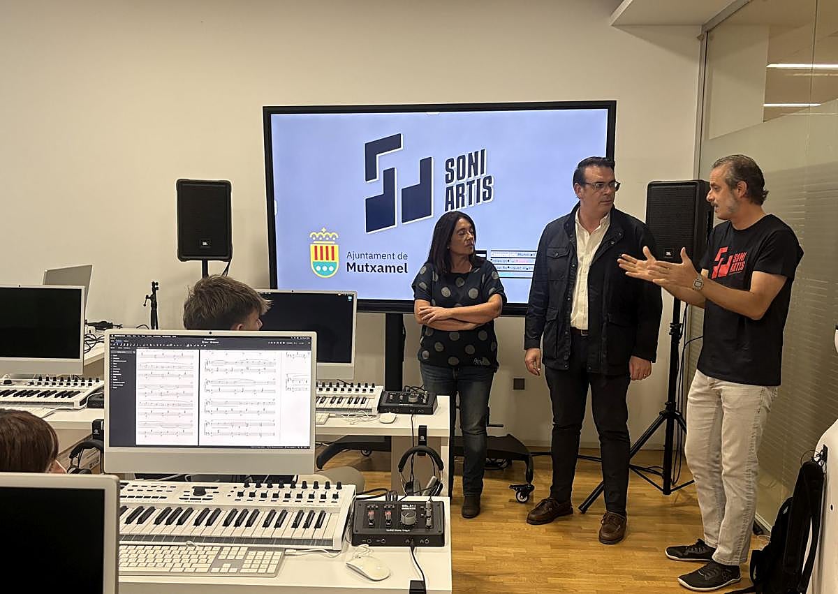 Imagen secundaria 1 - El Conservatorio de Mutxamel incorpora un aula equipada con tecnología digital para la creación y producción musical.