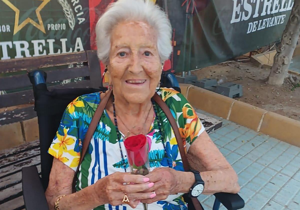 Carmen cumple cien años este sábado.