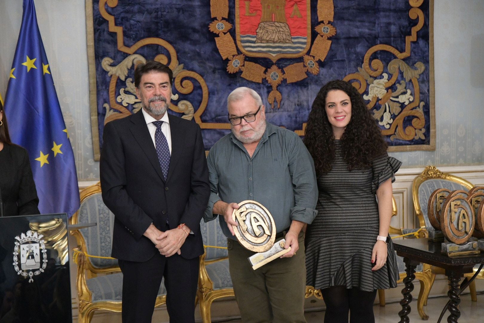 Los nominados a los premios &#039;Festers d&#039;Alacant&#039; recogen sus estatuillas