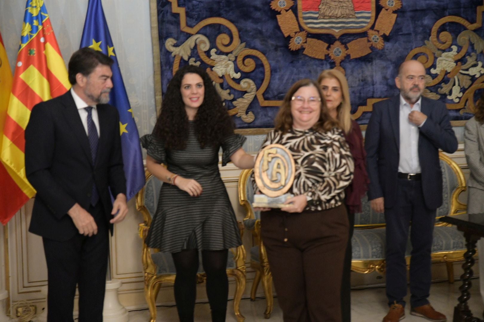 Los nominados a los premios &#039;Festers d&#039;Alacant&#039; recogen sus estatuillas