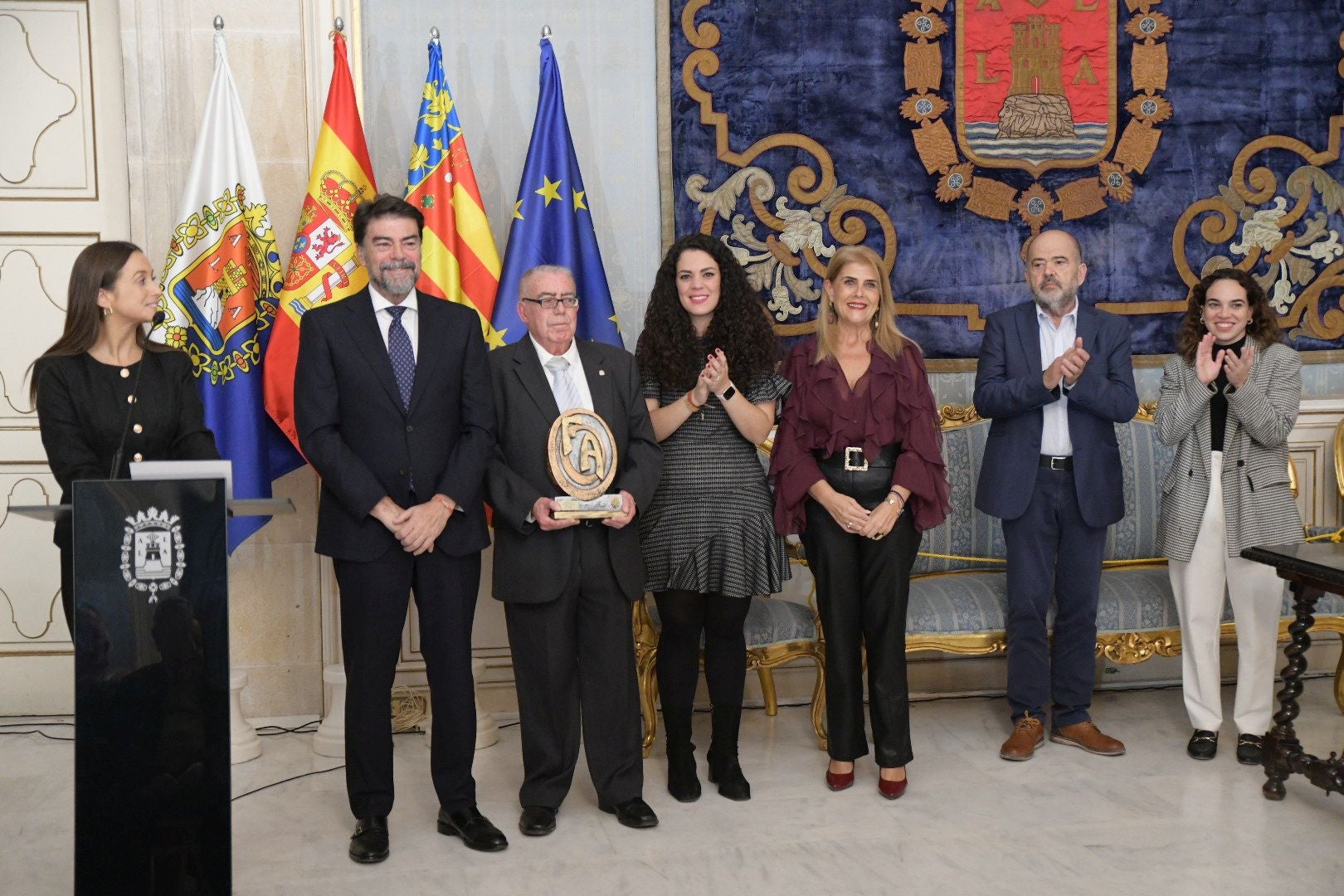 Los nominados a los premios &#039;Festers d&#039;Alacant&#039; recogen sus estatuillas