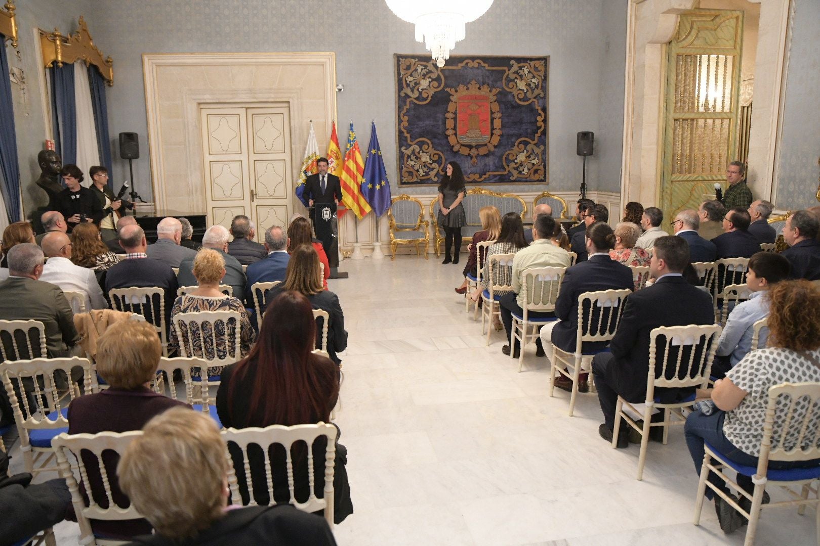Los nominados a los premios &#039;Festers d&#039;Alacant&#039; recogen sus estatuillas