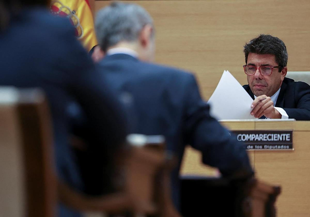 Carlos Mazón, during a moment of the investigation commission in Congress regarding the dana.