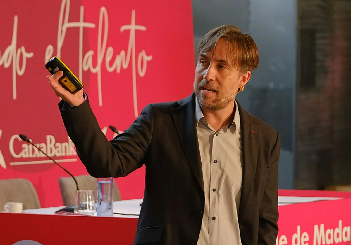 Dr Enrique de Madaria at a recent conference in Alicante.