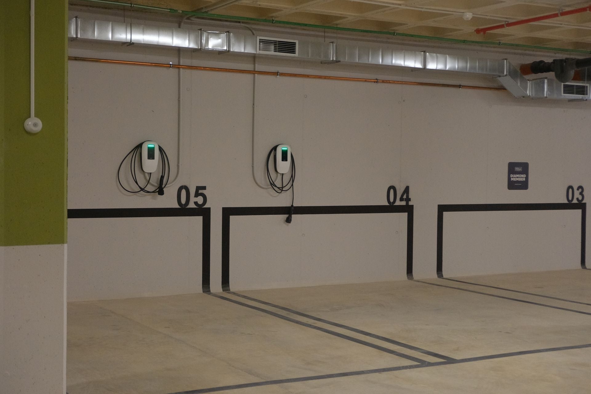 El aeropuerto de Alicante-Elche ya tiene hotel: Hampton by Hilton abre sus puertas