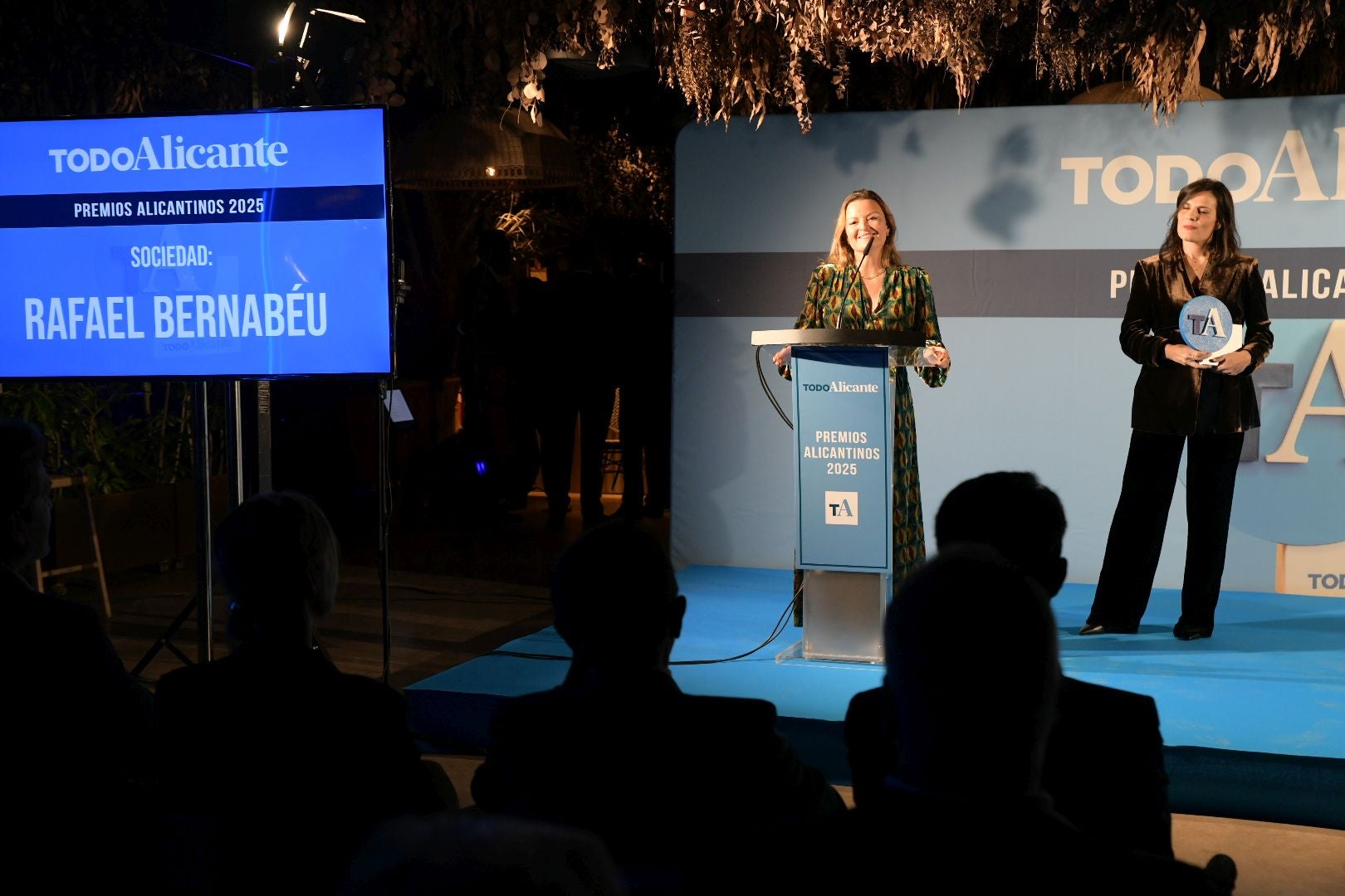 Alicante brilla: así ha sido la gran noche de los Premios Alicantinos