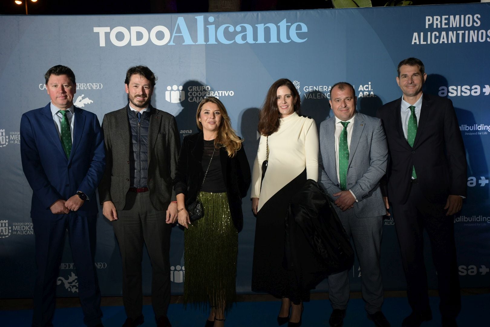 Búscate en el photocall de los Premios Alicantinos