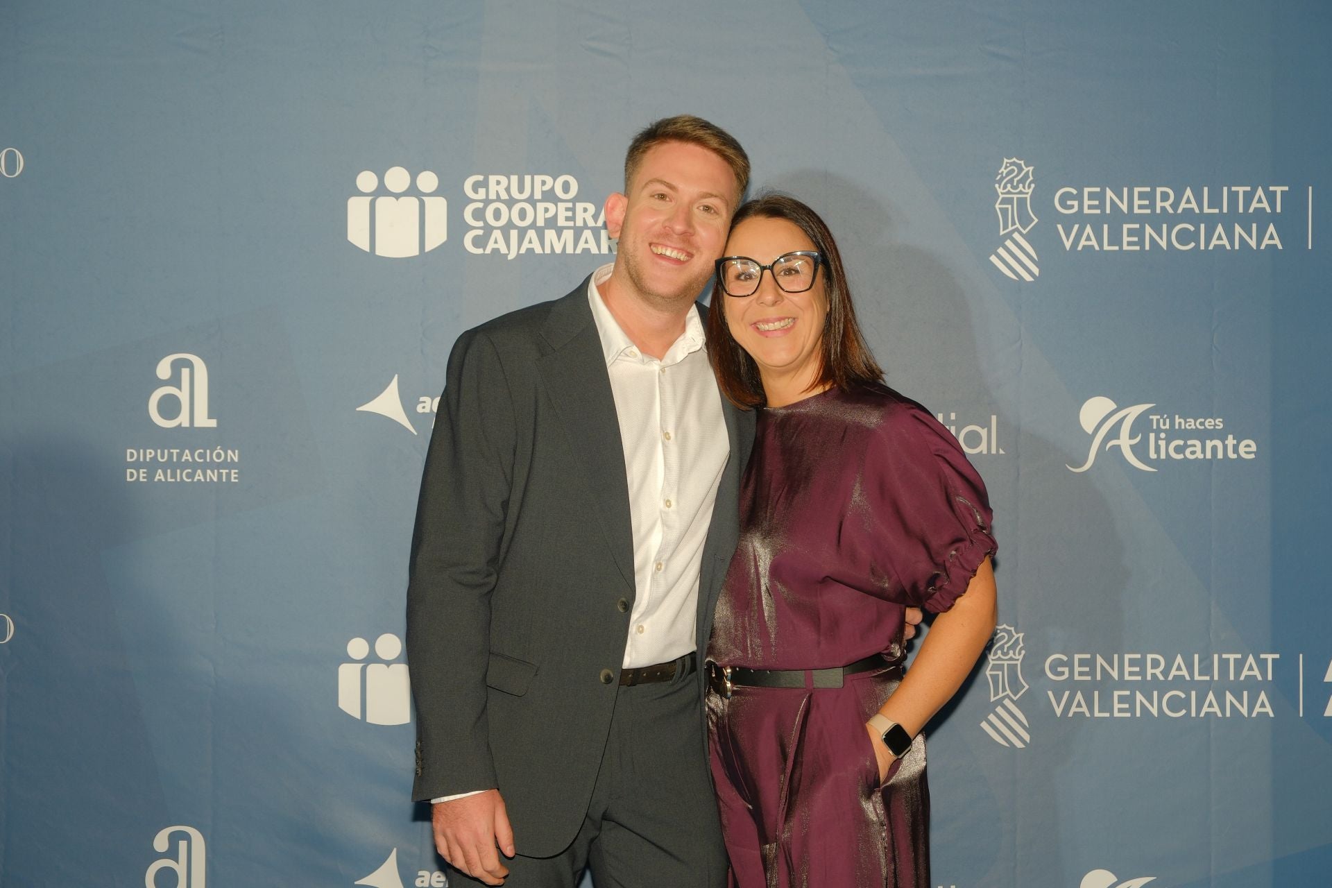 Búscate en el photocall de los Premios Alicantinos