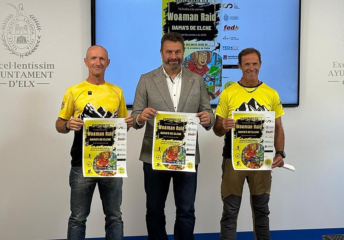 El concejal José Antonio Román presenta los detalles de la Wo&man Raid 2025.