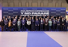 Los emprsarios reunidos este jueves en Valencia para reivindicar el Corredor Mediterráneo.