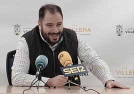 El Palacio Consistorial continúa en pausa debido al choque entre la empresa y la dirección técnica sobre el coste y alcance del refuerzo de las vigas.