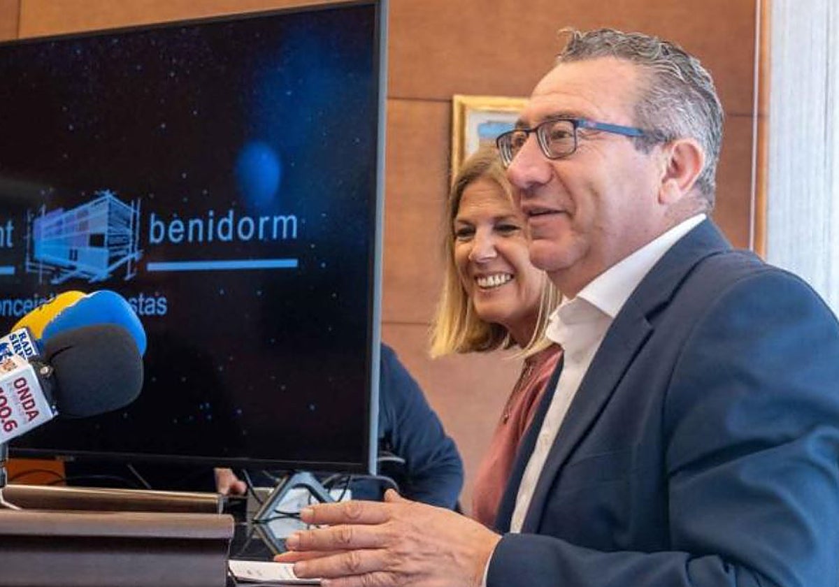 Toni Pérez y Mariló Cebreros durante la presentación de Beninadal